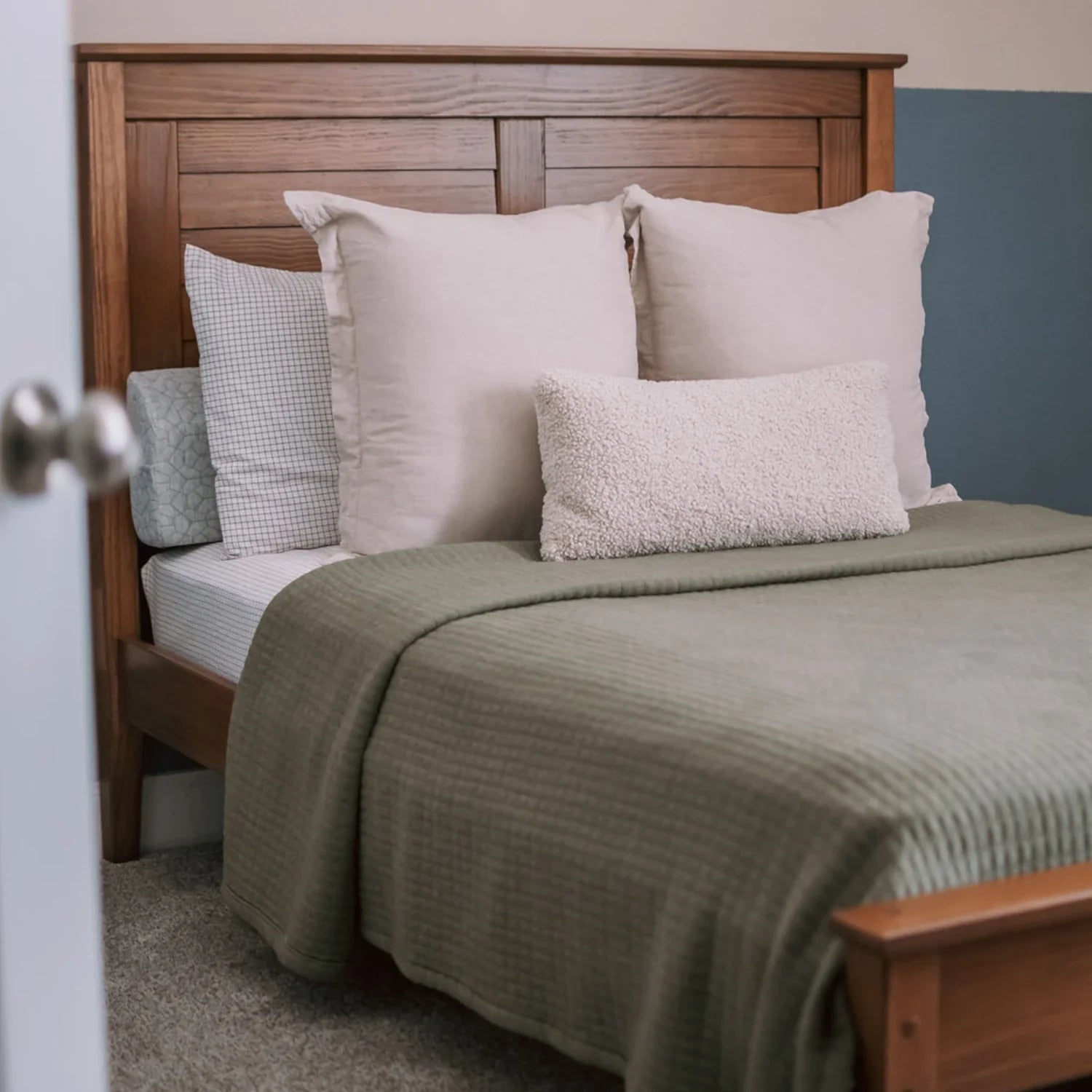 Greenport Louvered Platform Bed